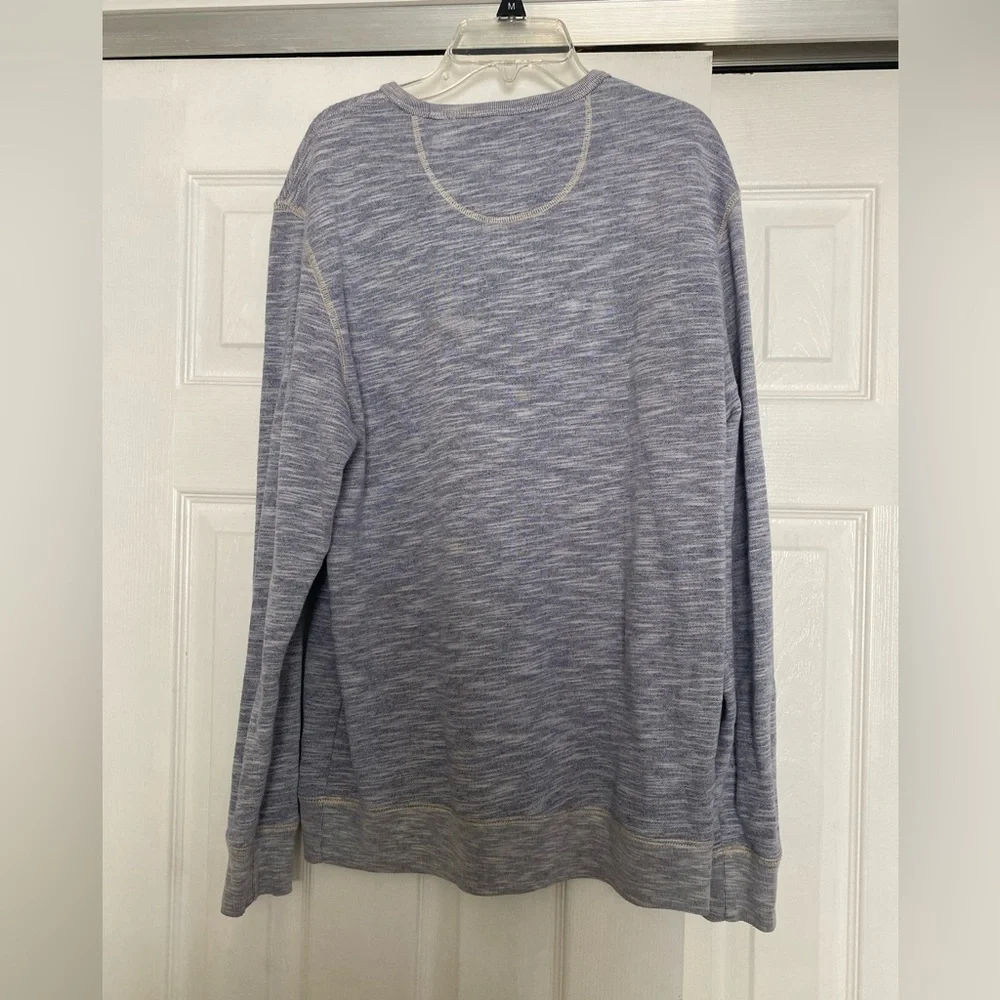Izod Men's Gray Crewneck Sweater